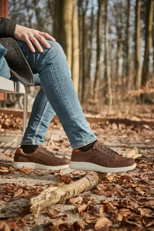 Men´s shoe with lace and zip